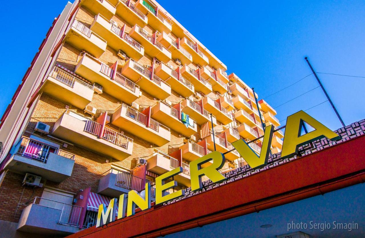 137 Minerva Apartamentos - Vista Al Mar - Piscina Y Playa - Cercano A Tren, Restaurantes Y Tiendas Benalmádena Exteriör bild